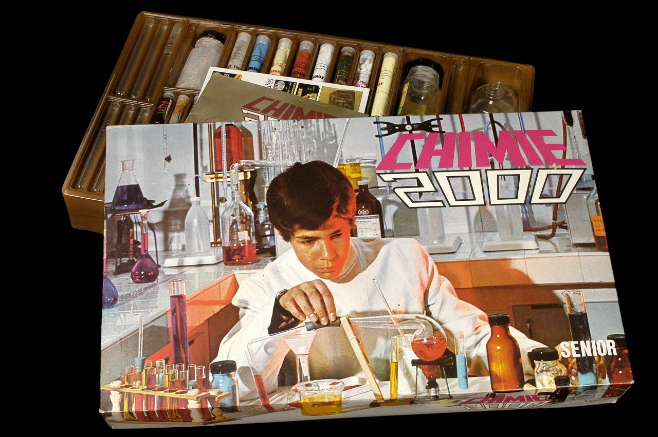 jeu scientifique Chimie 2000 Senior 2000.19.4.1-42 Photo