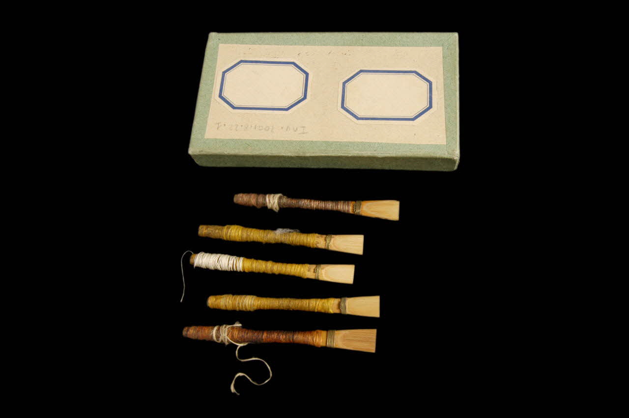 Gasparou ; F. Alias ; Costeroste ; Breuil aérophone à anche simple et/ou double et à réservoir souple cabrette Île-de-France, France 1850-1900 2001.8.22.1 Photo