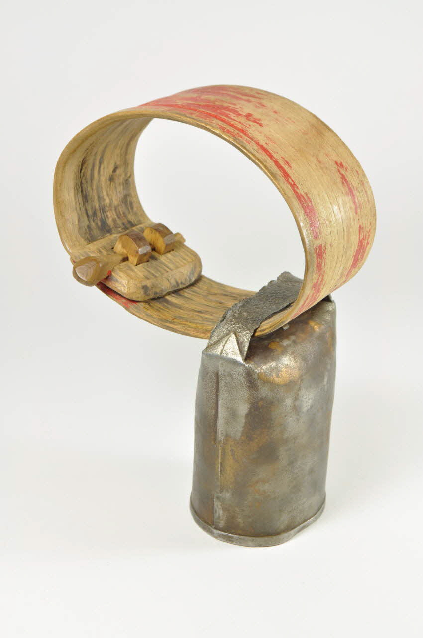 COLLIER ET CLOCHE Languedoc-Roussillon, France 1959 1961.124.27.1-3 Photo Mucem