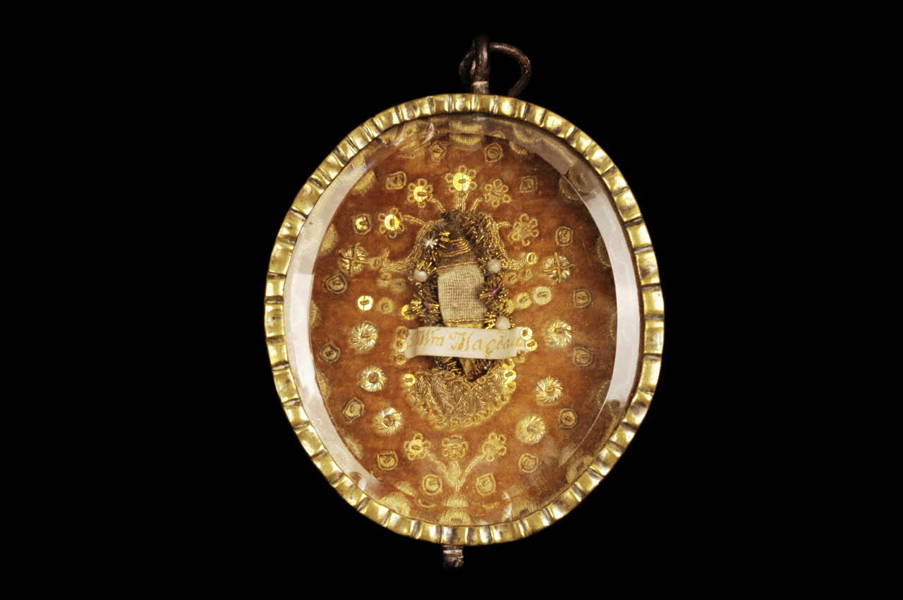 reliquaire pendentif 2002.4.358.1  Photo Mucem / Anne Maigret