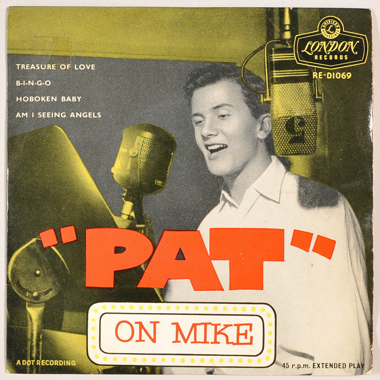 disque 45 tours Am I seeing angels 2003.196.181 Photo