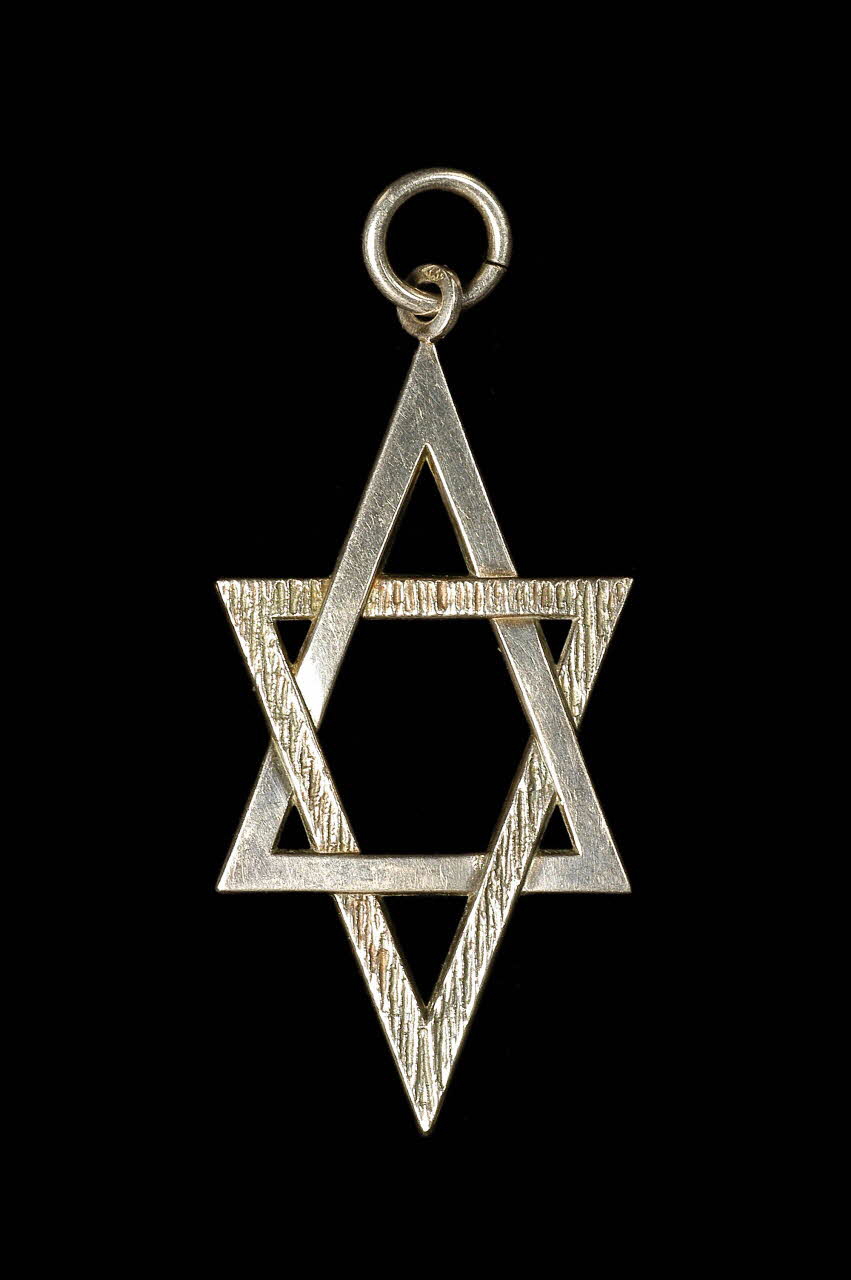 pendentif Etoile de David 2004.137.134 Photo