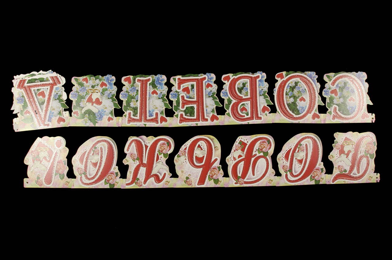 GUIRLANDE guirlande en carton destinée à fêter les mariés 2005.111.1.1-2 Photo