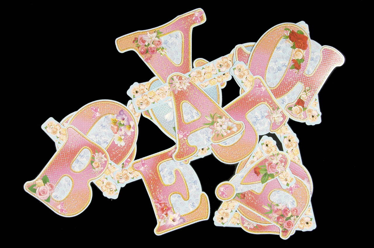 GUIRLANDE guirlande en carton destinée à fêter les mariés 2005.111.2 Photo