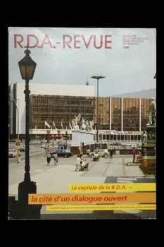 Grafischer Grossbetrieb VöLkerfreundschaft - ; Ligue De La Rda Pour L'amitié Entre Les Peuples magazine Magazine édité en République démocratique allemande ( RDA) en juillet 1988 Saxe, Allemagne 1988/7 2006.101.56 Photo