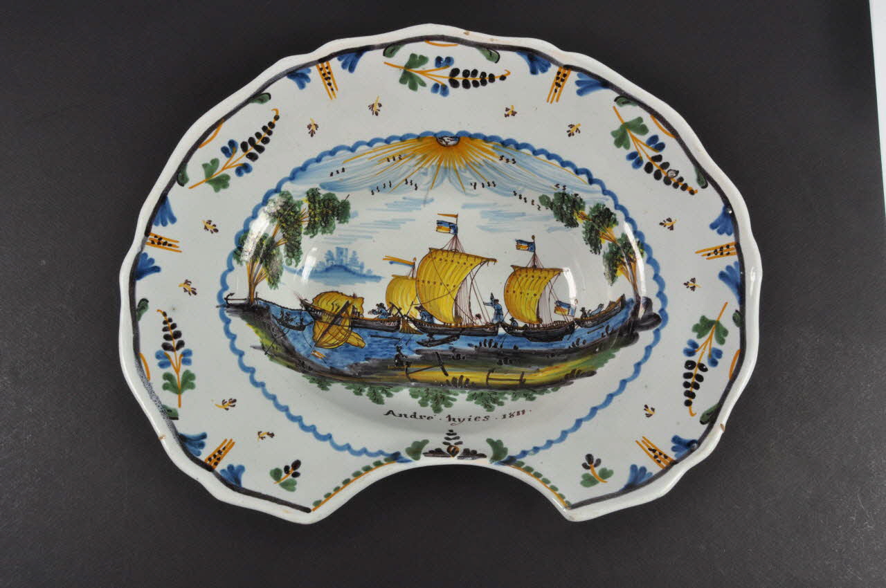 plat à barbe France 1811 1961.24.2 Photo Mucem