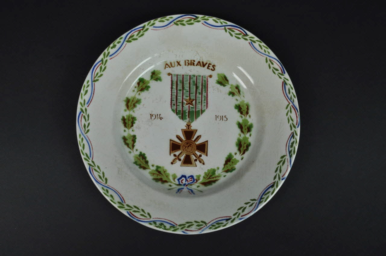 assiette plate Île-de-France, France 1915 1961.66.18 Photo Mucem