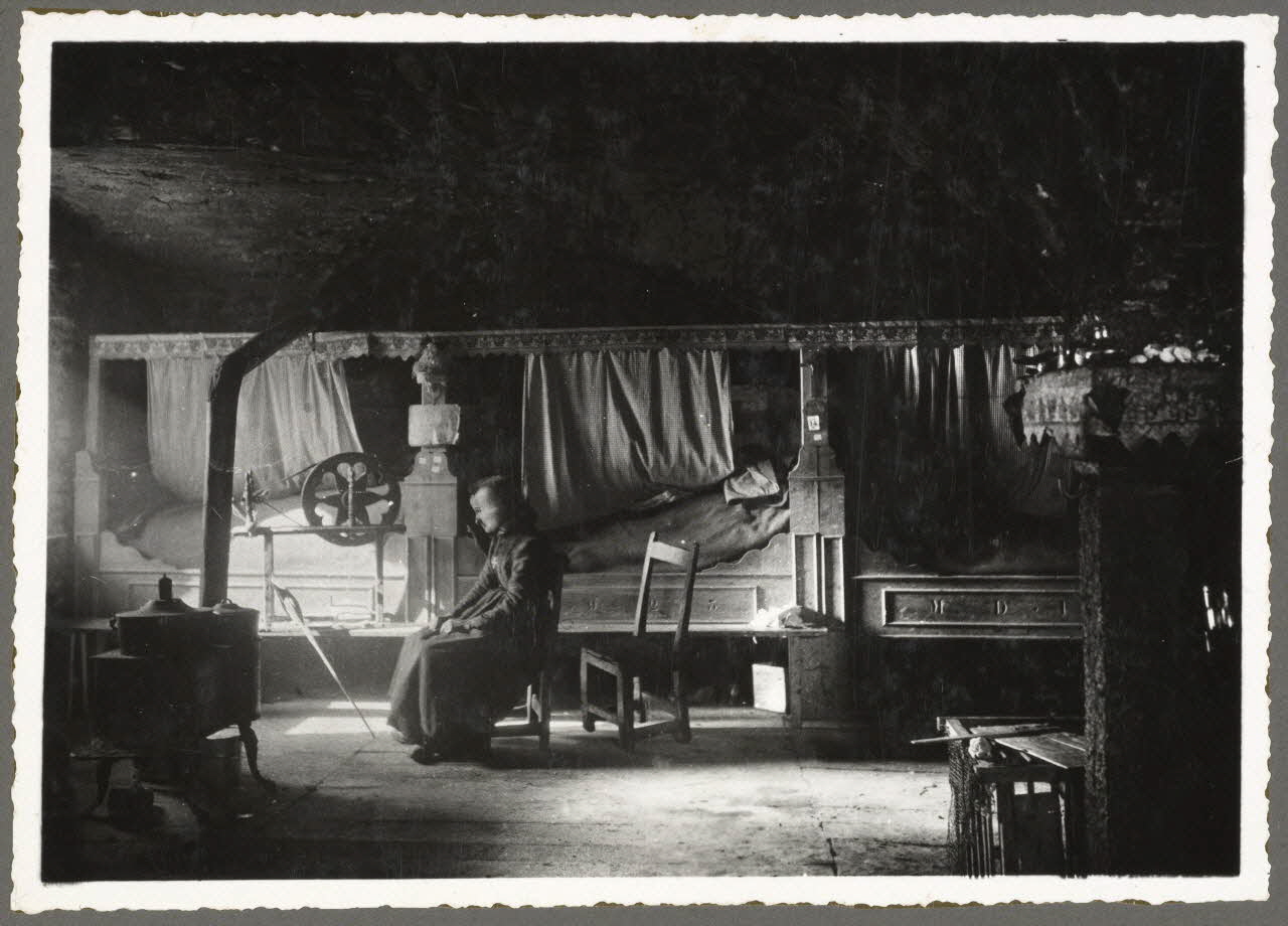 Muller photographie Intérieur de maison. Art populaire en France, 1931, p.9 Provence-Alpes-Côte d'Azur, France 1924 Ph.1936.306 Photo