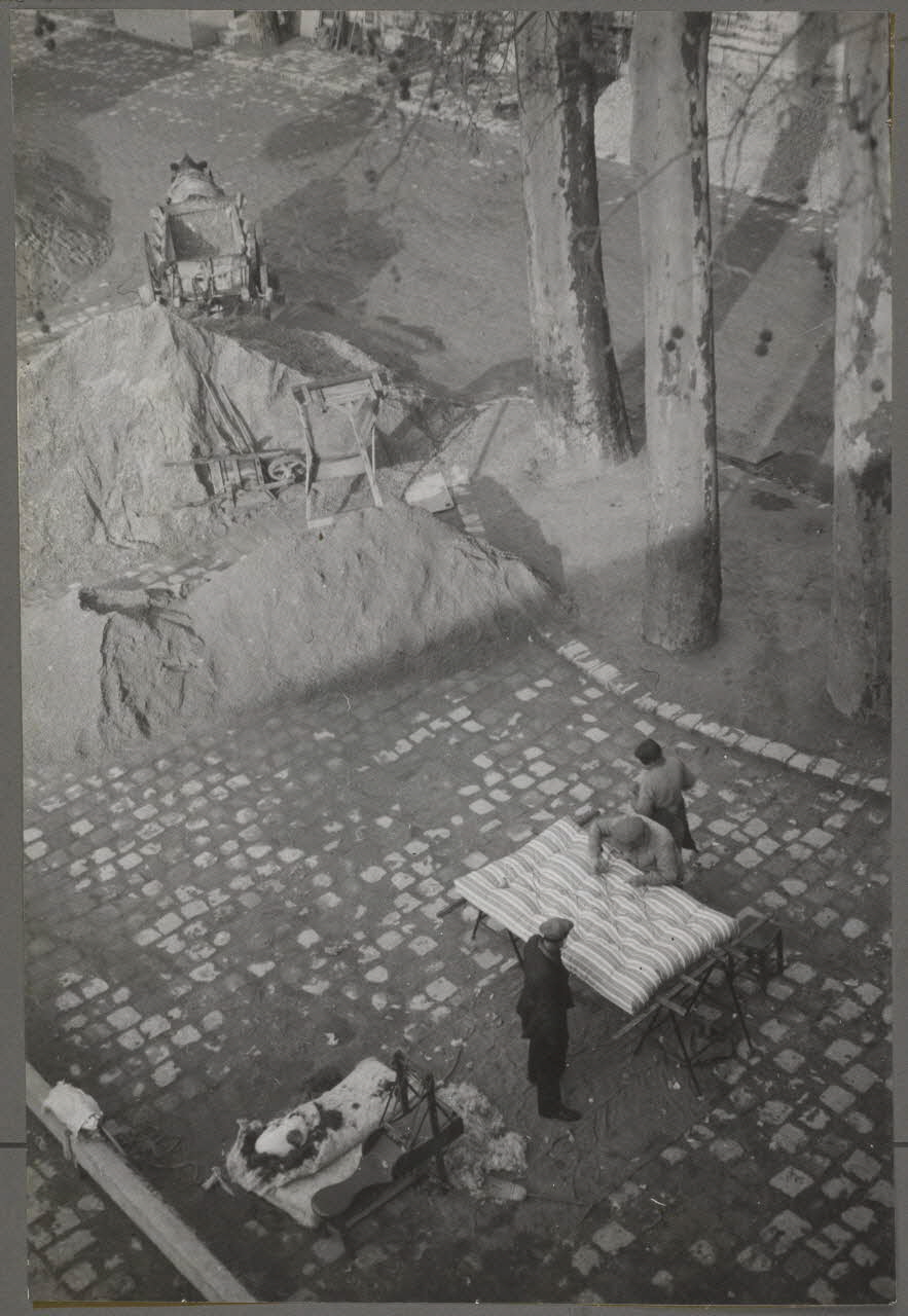 André Durand photographie Matelassiers au Pont-Marie Ile-de-France, France 1929 Ph.1936.329 Photo