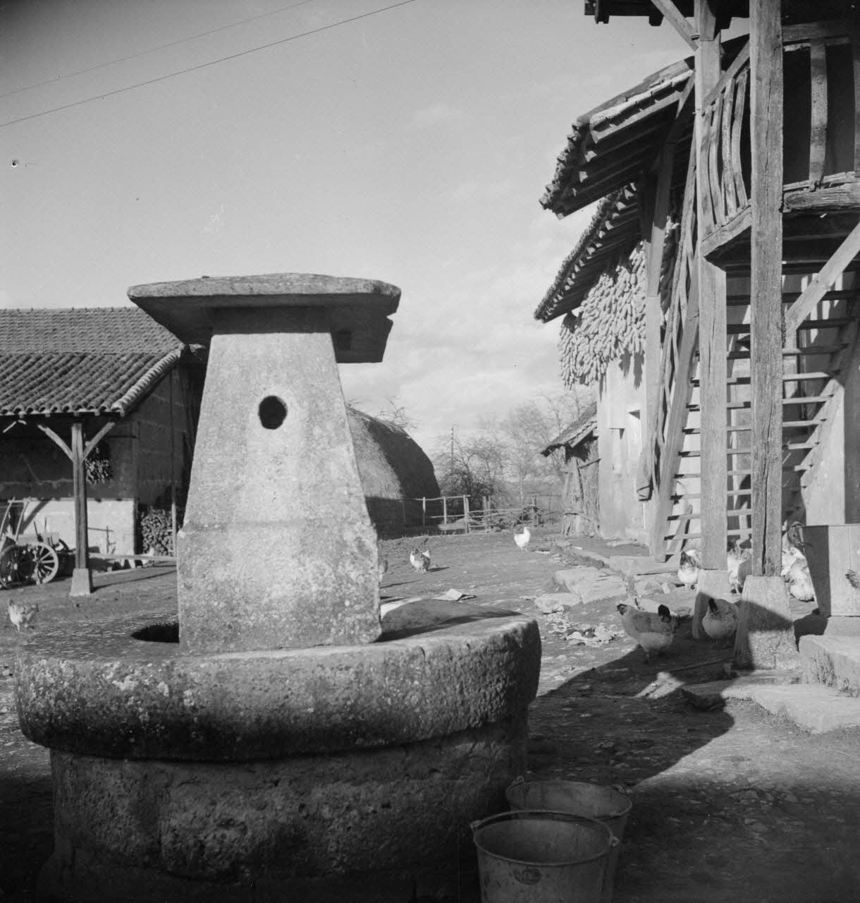 Marc Augier photographie MNATP. Enquête à Romenay Bourgogne, France 1937/2/1 Ph.1937.116 Photo