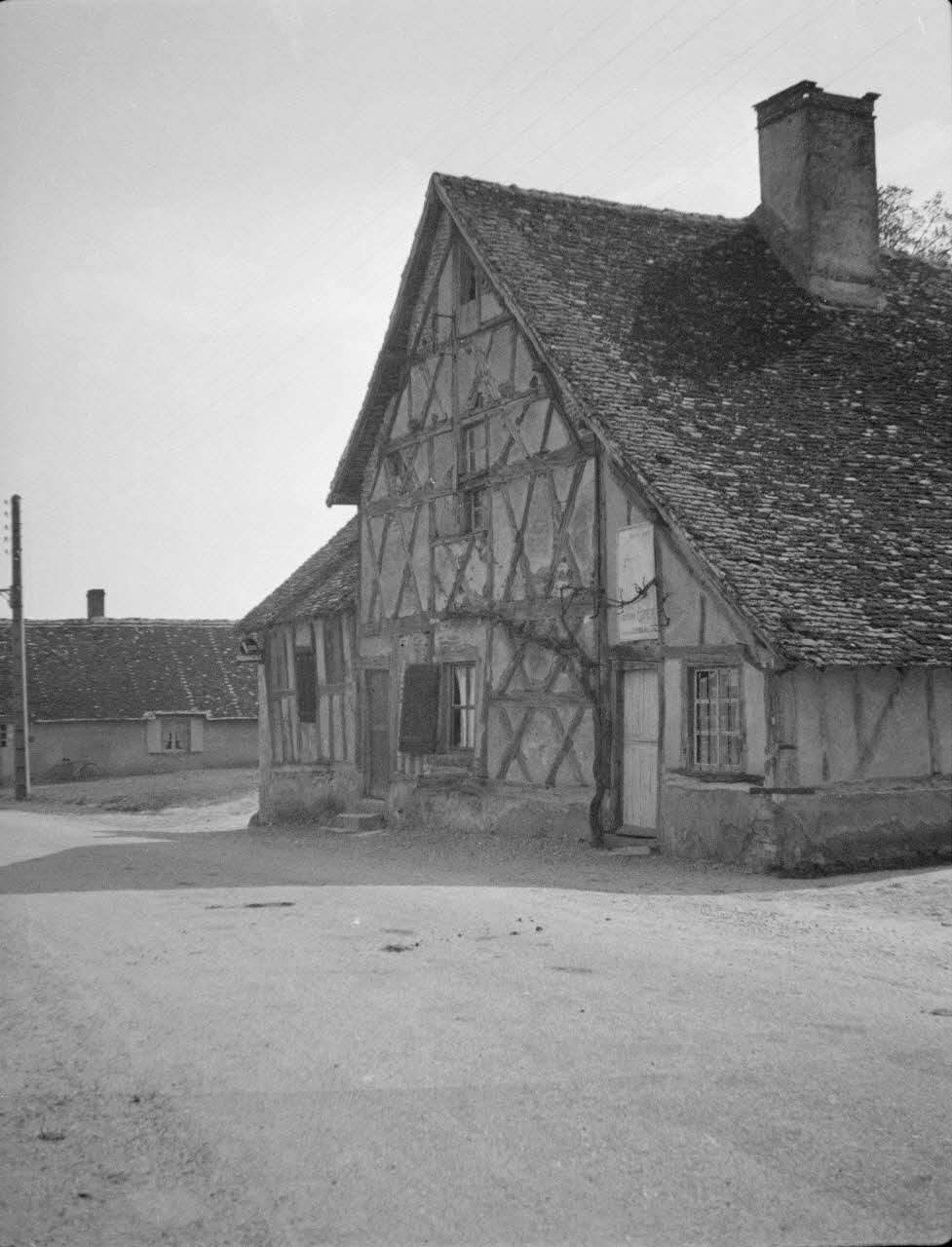 Weger photographie MNATP. Enquête sur la Sologne Centre, France 1938/4/28 Ph.1938.1.487 Photo