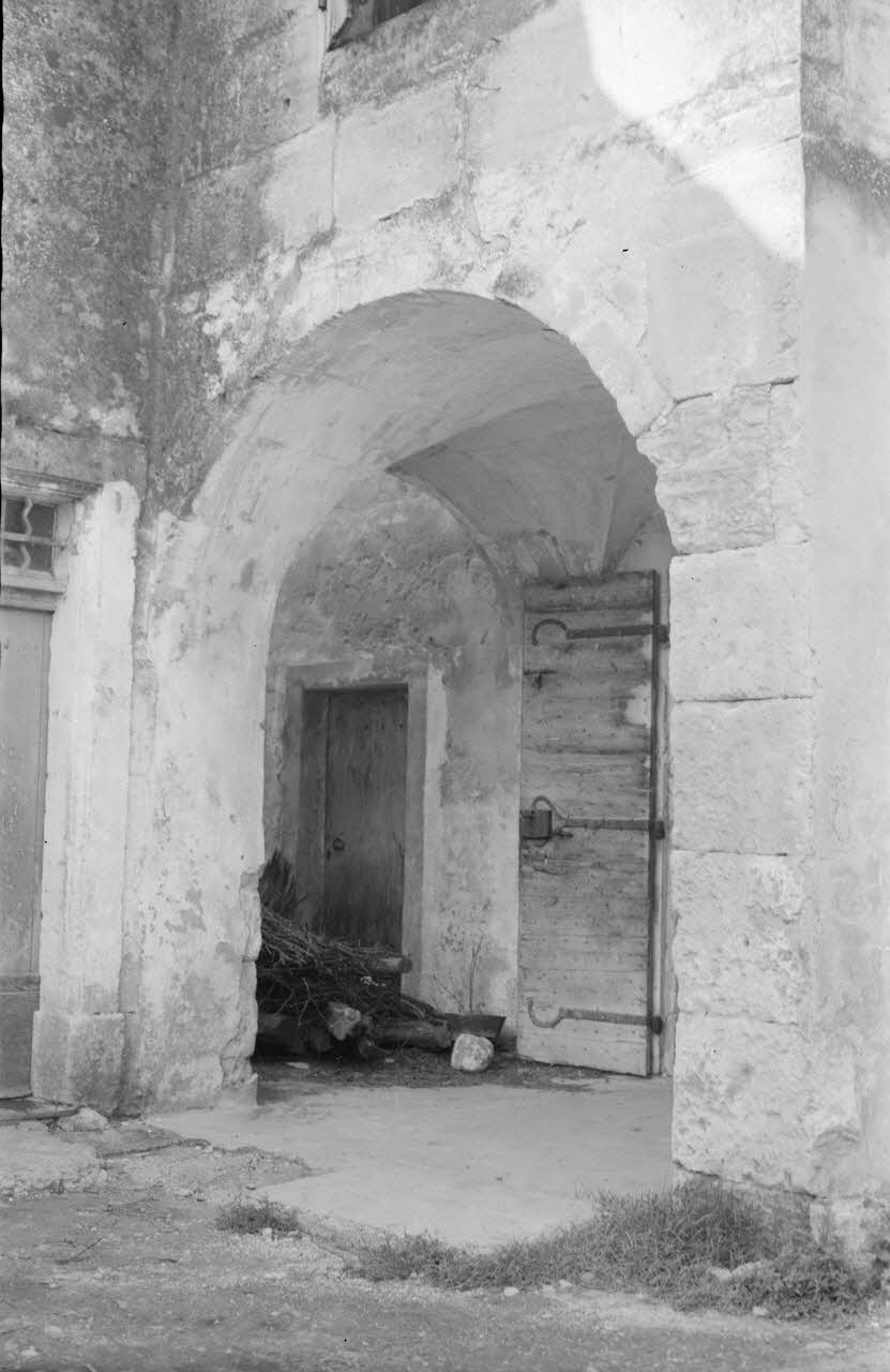 Mireille Place photographie MNATP. Mission de Marcel Maget et André Varagnac en Provence (novembre 1938) Provence-Alpes-Côte d'Azur, France 1938/9/14 Ph.1938.11.46 Photo Mucem / Mireille Place