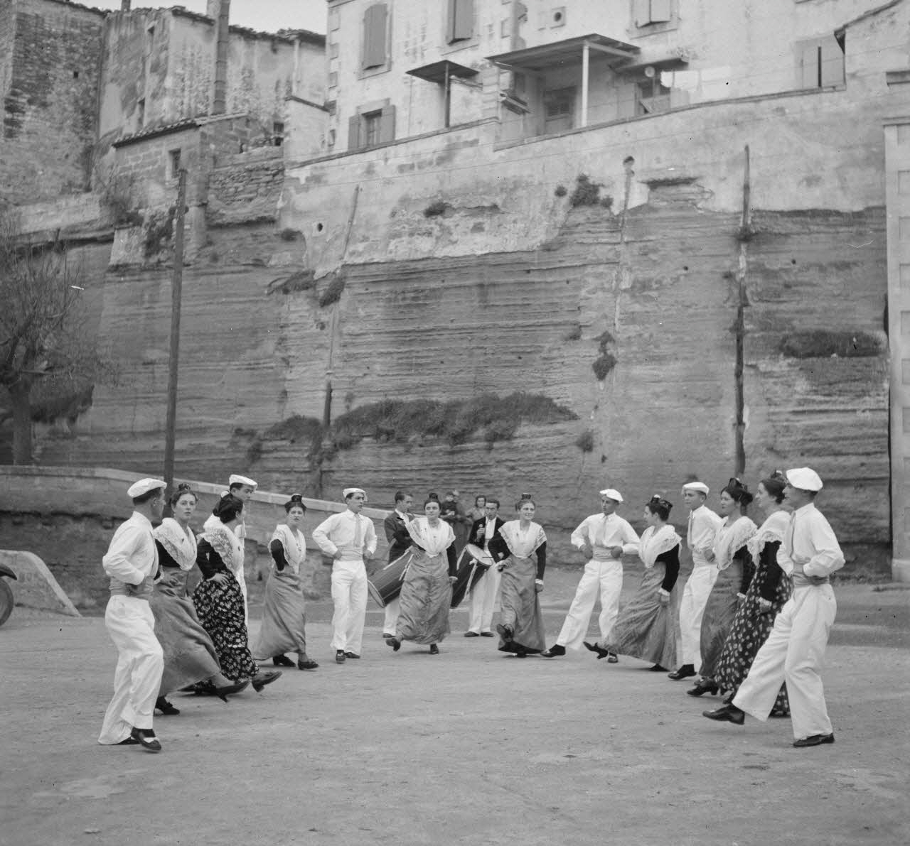 Marcel Maget photographie MNATP. Mission de Marcel Maget et André Varagnac en Provence (novembre 1938) Provence-Alpes-Côte d'Azur, France 1938/11/16 Ph.1939.1.139  Photo