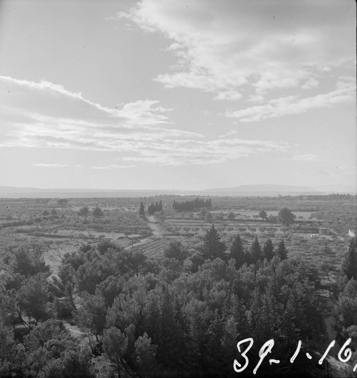 Marcel Maget photographie MNATP. Mission de Marcel Maget et André Varagnac en Provence (novembre 1938) Provence-Alpes-Côte d'Azur, France 1938/11/16 Ph.1939.1.165 Photo