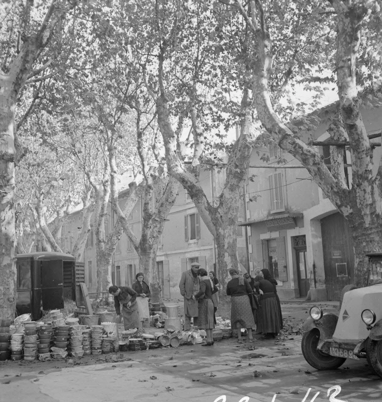 Marcel Maget photographie MNATP. Mission de Marcel Maget et André Varagnac en Provence (novembre 1938) Provence-Alpes-Côte d'Azur, France 1938/11/14 Ph.1939.1.43 Photo