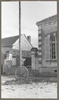 Henri Monnet photographie Mai. Base Bourgogne, France 1939/6/28 Ph.1940.19.32 Photo