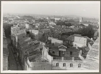 Heinz Lehmann photographie La ville prise des arènes Provence-Alpes-Côte d'Azur, France 1937 Ph.1940.5.71 Photo