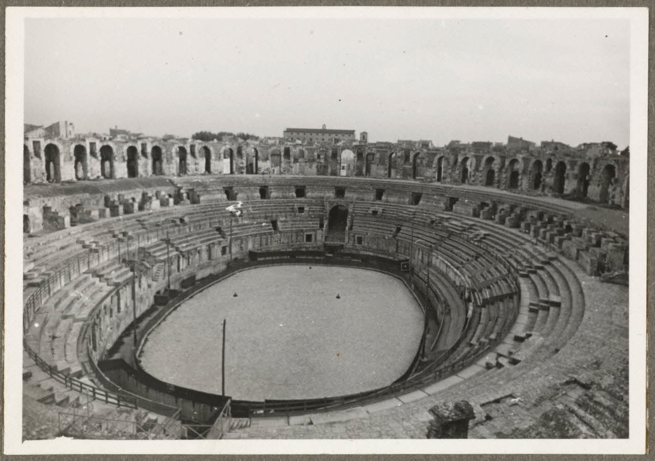 Heinz Lehmann photographie Les arènes Provence-Alpes-Côte d'Azur, France 1937 Ph.1940.5.73  Photo