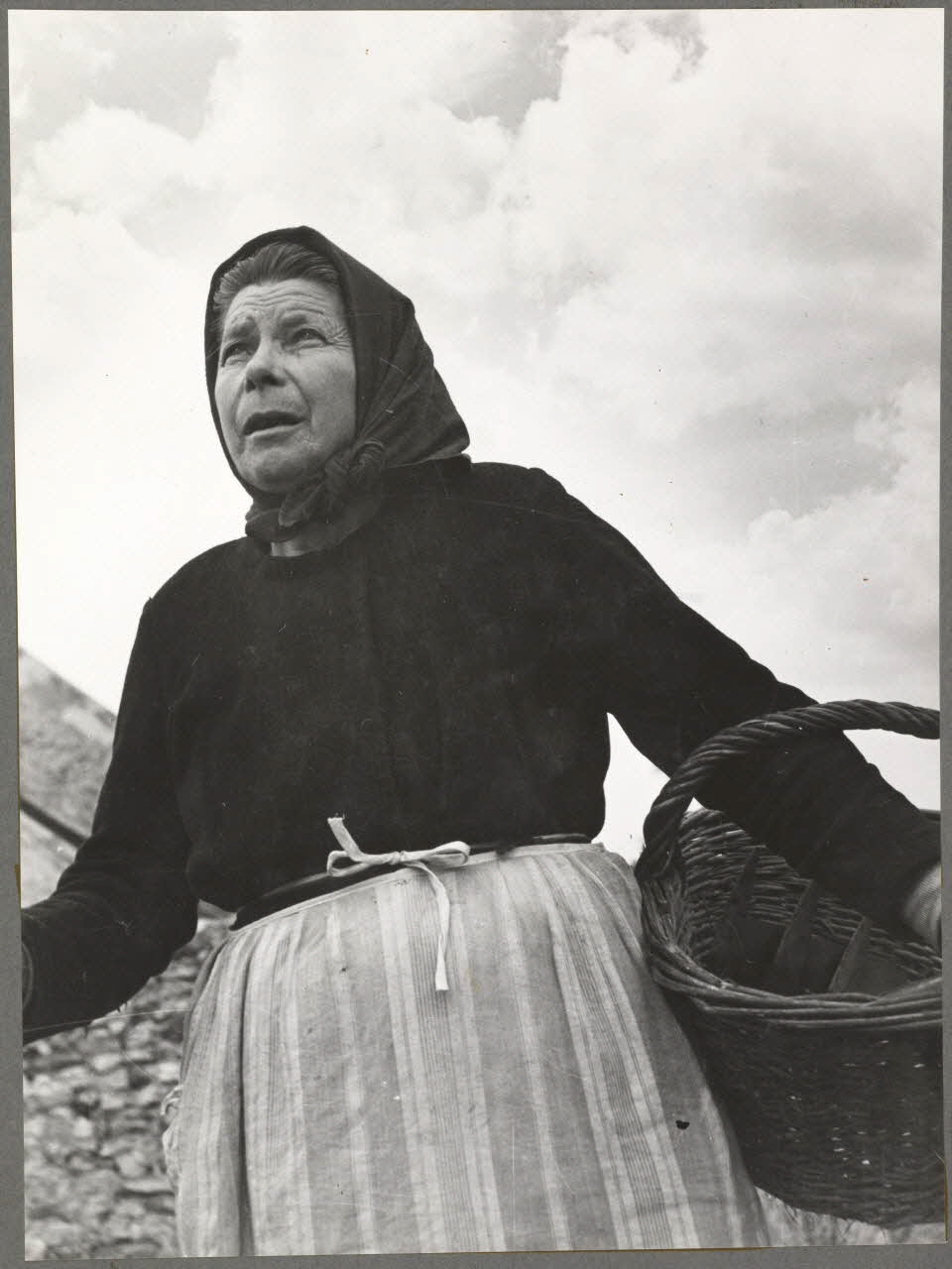Nora Dumas photographie La guérisseuse Ile-de-France, France 1928 Ph.1941.129.36  Photo