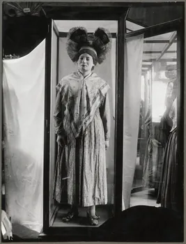 photographie Paris : Musée d'ethnographie du Trocadéro. Section française Ph.1941.140.21  Photo