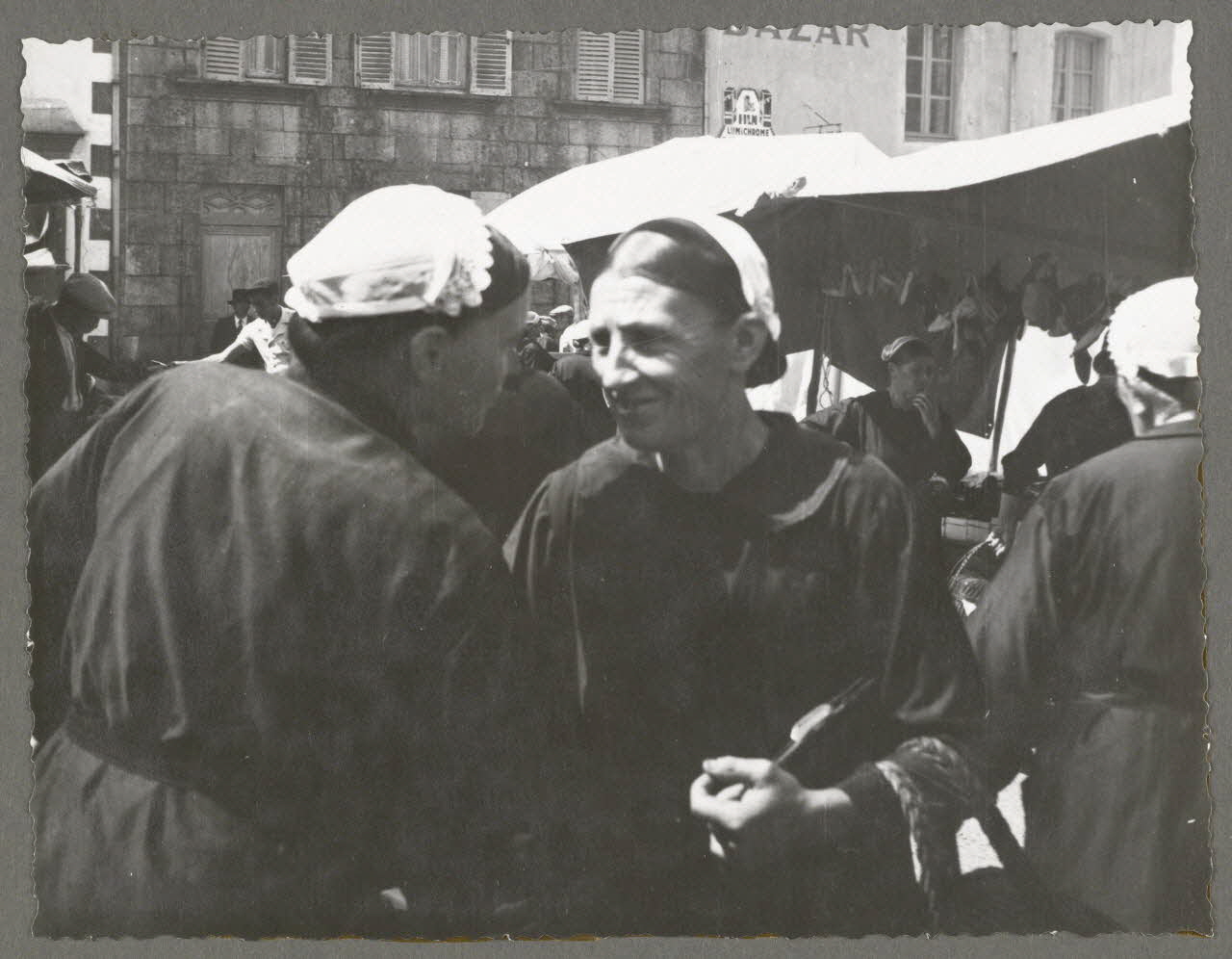 Mademoiselle Senault photographie Foire du 25 août 1939 Bretagne, France 1939/8/25 Ph.1941.146.5 Photo