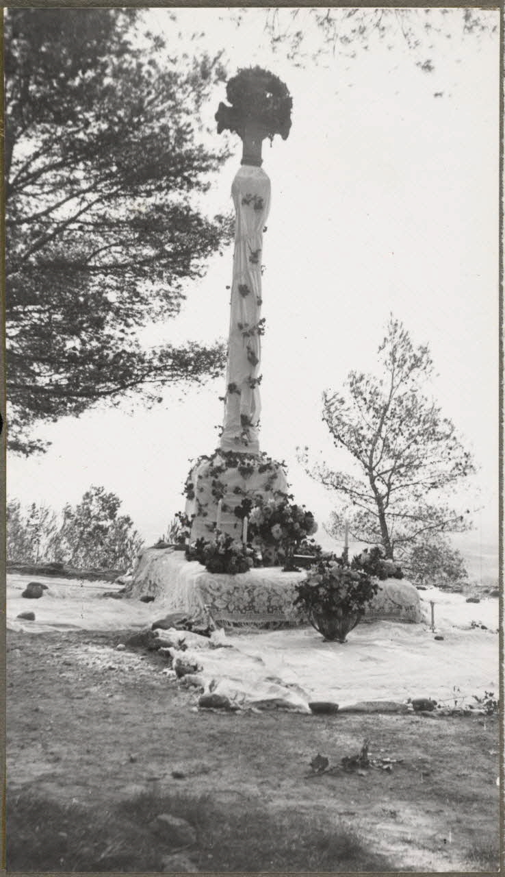 Anonyme photographie Fête-Dieu. Reposoir Provence-Alpes-Côte d'Azur, France 1938 Ph.1941.38.7 Photo