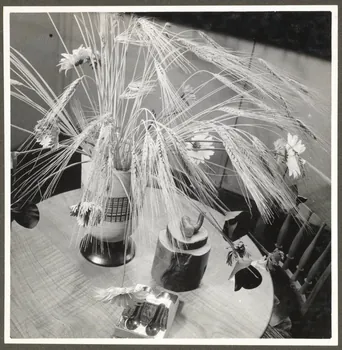 Pierre Séguy photographie Orléans. Exposition. Tradition et renouveau (1er mai 1941) Centre, France 1941/5/1 Ph.1941.4.14 Photo Mucem / Pierre Séguy