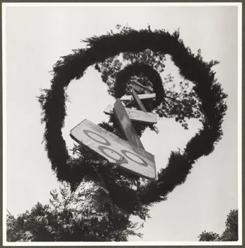 Pierre Séguy photographie Orléans. Exposition. Tradition et renouveau (1er mai 1941) Centre, France 1941/5/1 Ph.1941.4.3 Photo Mucem / Pierre Séguy