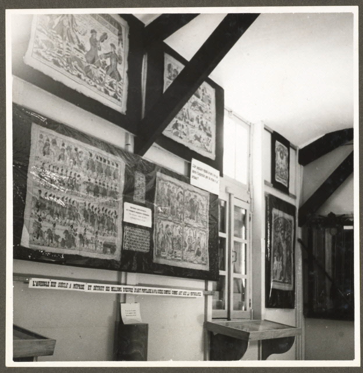 Pierre Séguy photographie Orléans. Exposition. Tradition et renouveau (1er mai 1941) Centre, France 1941/5/1 Ph.1941.4.9 Photo Mucem / Pierre Séguy