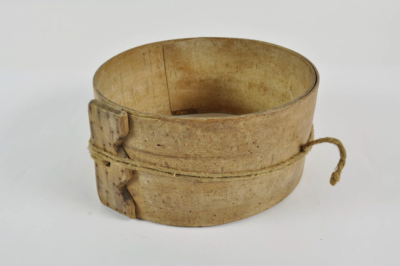 moule à fromage gazna iteko sortze bat 1961.98.22 Photo Mucem