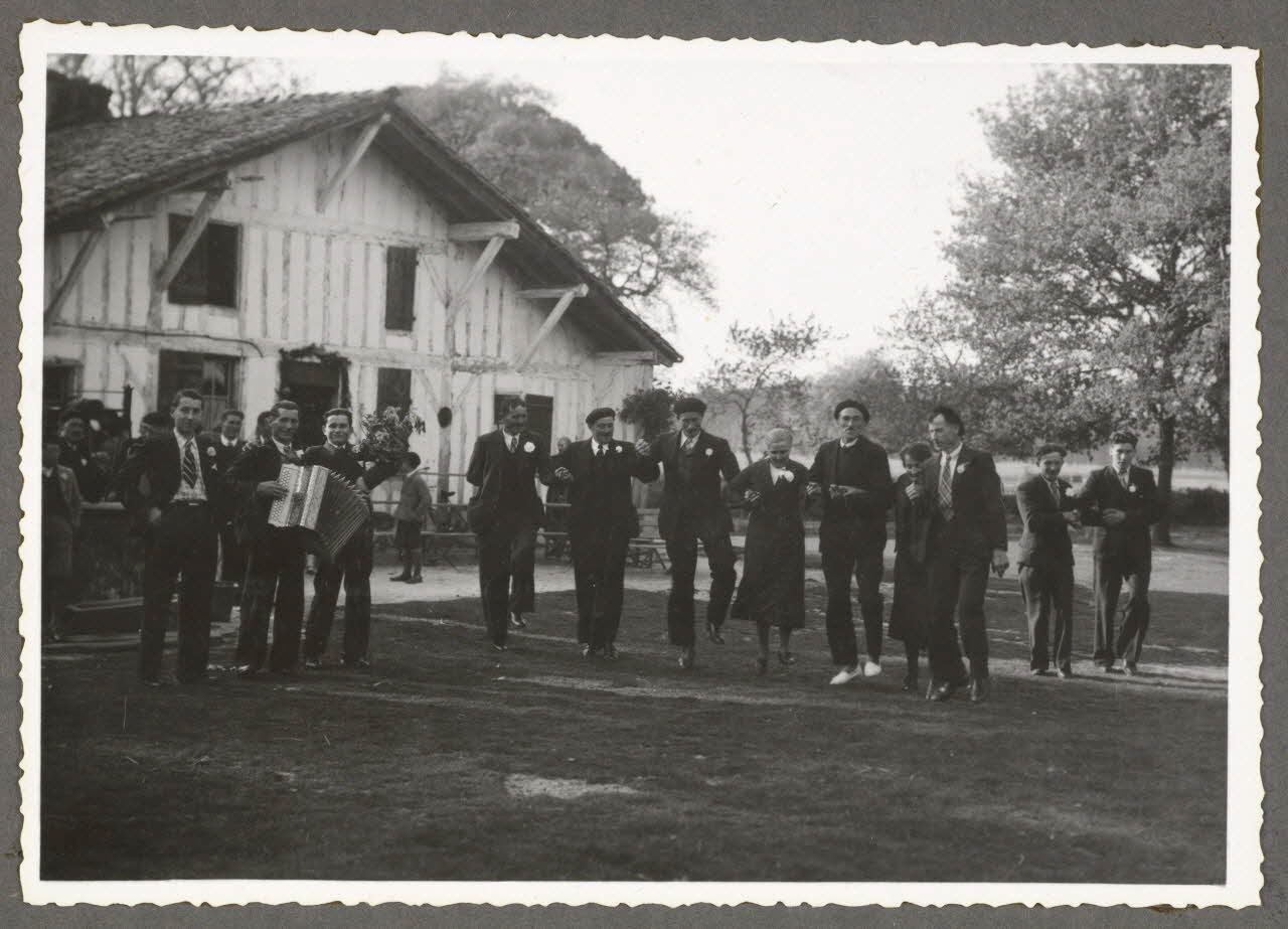 Emile Vignes photographie Noce Aquitaine, France 1941 Ph.1941.58.35 Photo