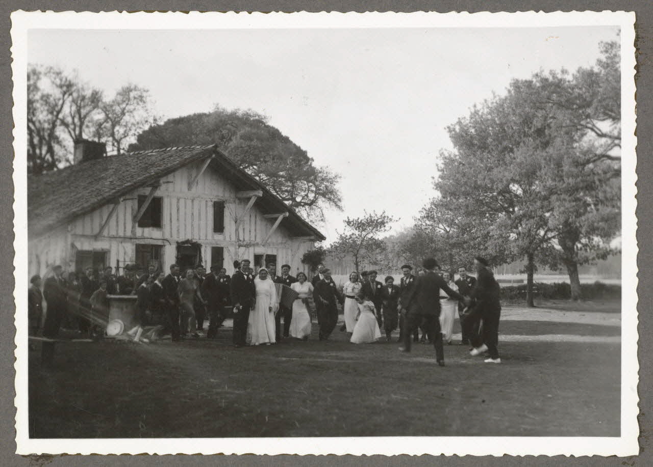 Emile Vignes photographie Noce Aquitaine, France 1941 Ph.1941.58.39 Photo