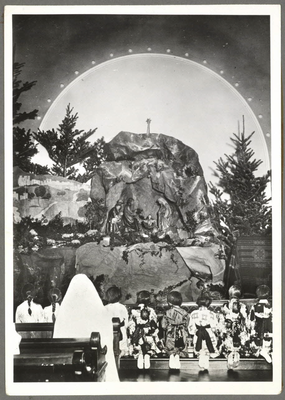 Anonyme photographie Paris : Musée d'art moderne de la ville de Paris. Exposition. Les échanges intellectuels à travers le monde (1937) Hokkaido, Japon 1935/11/16 Ph.1941.96.11 Photo