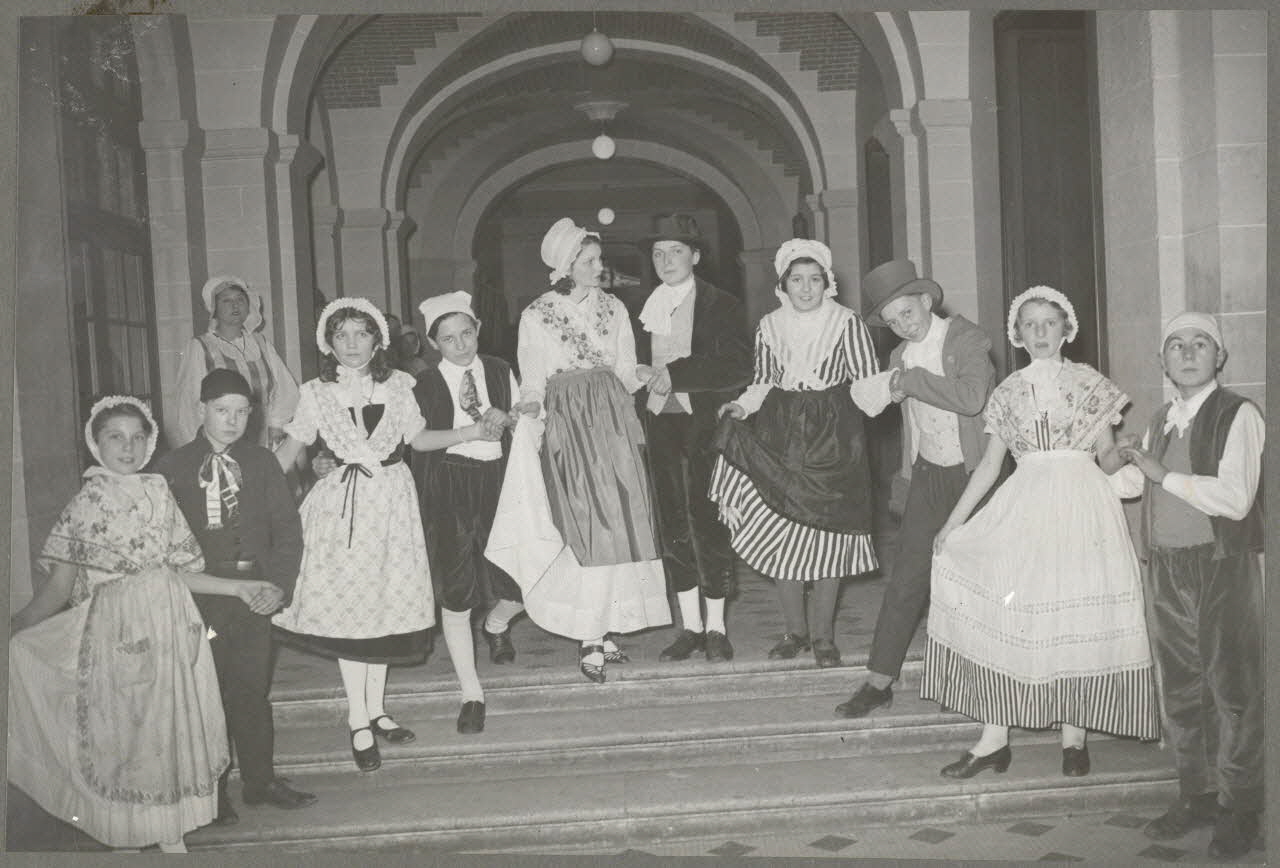 Anonyme photographie Les petits chanteurs de Dampmart Ile-de-France, France 1938/12/25 Ph.1942.19.1 Photo