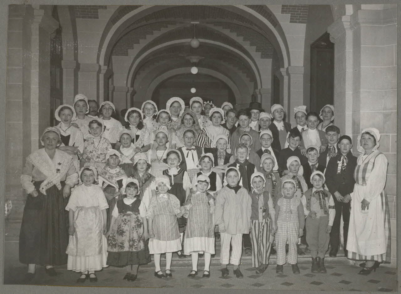Anonyme photographie Les petits chanteurs de Dampmart Ile-de-France, France 1938/12/25 Ph.1942.19.2 Photo