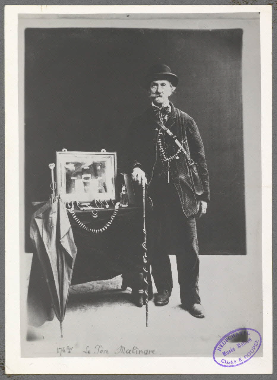 E. Coupel photographie Le Père Malingre, arracheur de dents Haute-Normandie, France 1942 Ph.1942.24.1 Photo