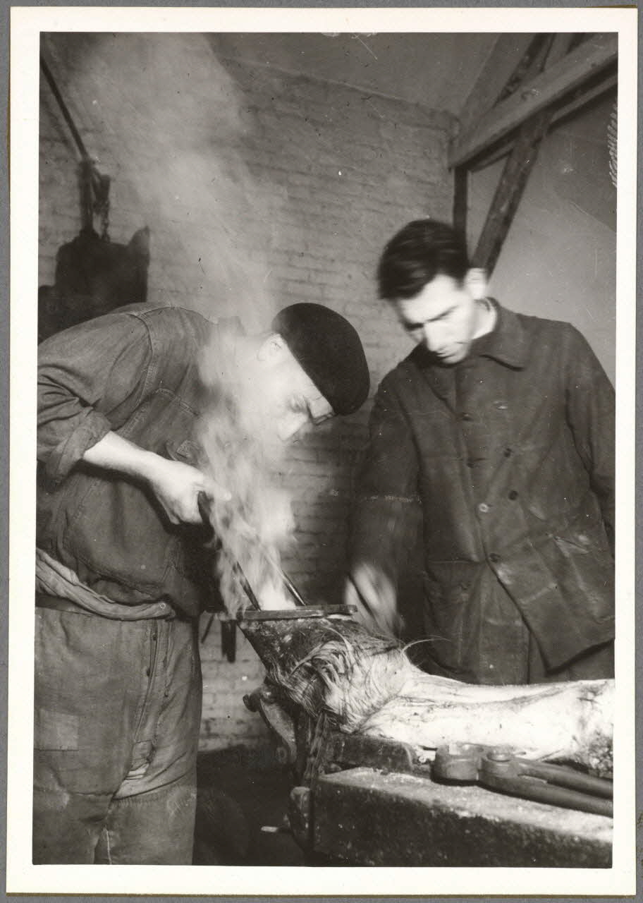 Safara photographie Paris. Centre de perfectionnement de l'artisanat rural. Fête de la Saint-Eloi Ile-de-France, France 1941/12/9 Ph.1942.61.10 Photo