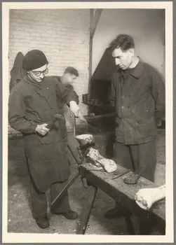 Safara photographie Paris. Centre de perfectionnement de l'artisanat rural. Fête de la Saint-Eloi Ile-de-France, France 1941/12/9 Ph.1942.61.11 Photo