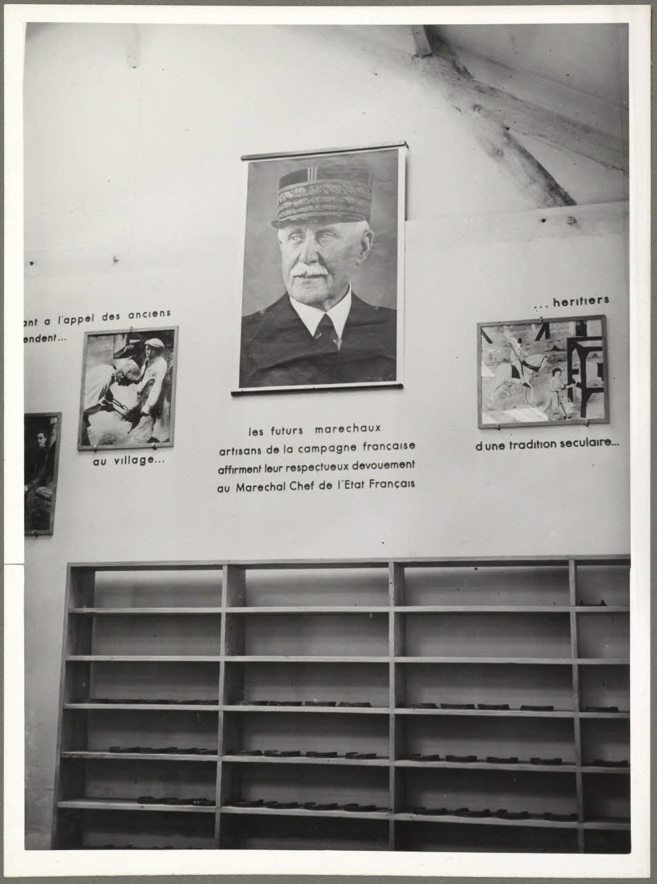 Agence LAPI photographie Paris. Centre de perfectionnement de l'artisanat rural. Fête de la Saint-Eloi Ile-de-France, France 1941/12/9 Ph.1942.61.5 Photo