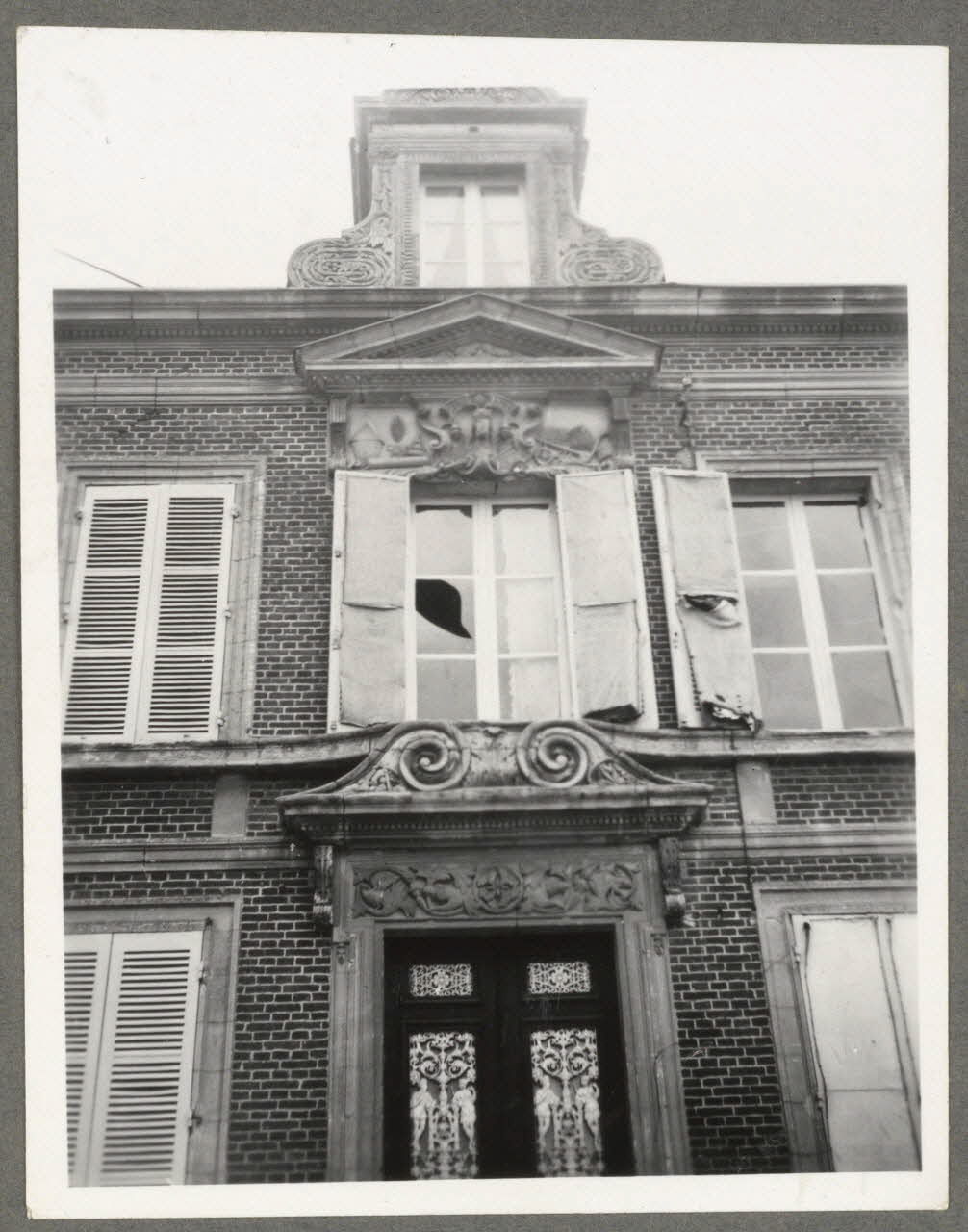 Marc Sibertin-Blanc photographie Exploitation rurale. Détail d'architecture Champagne-Ardenne, France 1942/5/10 Ph.1942.81.23 Photo