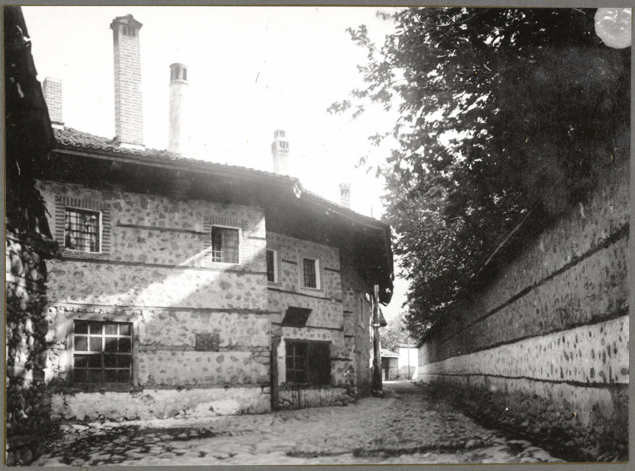 photographie Maisons de pierres, habitation à deux étages, refuge fortifié Ph.1943.114.32 Photo