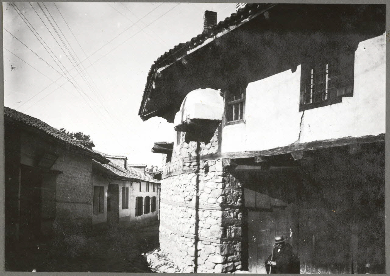 photographie Maisons de pierres, habitation à deux étages, refuge fortifié Ph.1943.114.34 Photo