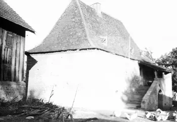 Jean Compagnon photographie Logis avec "balet" et escalier Aquitaine, France 1943/9/1 Ph.1943.265.60 Photo