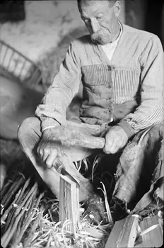 Dan Lailler photographie MNATP. Chantier 1810. Enquête sur les techniques artisanales (1942 - 1946) Pays de la Loire, France 1942/9/1 Ph.1943.3.2  Photo