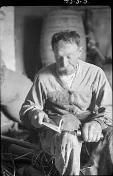 Dan Lailler photographie MNATP. Chantier 1810. Enquête sur les techniques artisanales (1942 - 1946) Pays de la Loire, France 1942/9/1 Ph.1943.3.3 Photo