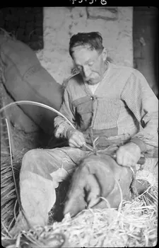 Dan Lailler photographie MNATP. Chantier 1810. Enquête sur les techniques artisanales (1942 - 1946) Pays de la Loire, France 1942/9/1 Ph.1943.3.6 Photo