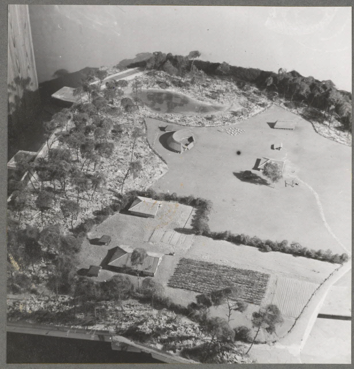 Anonyme photographie Soorts-Hossegor : Musée forestier. Ecomusée de la Grande Lande ? Aquitaine, France 1942/3/3 Ph.1943.59.3 Photo