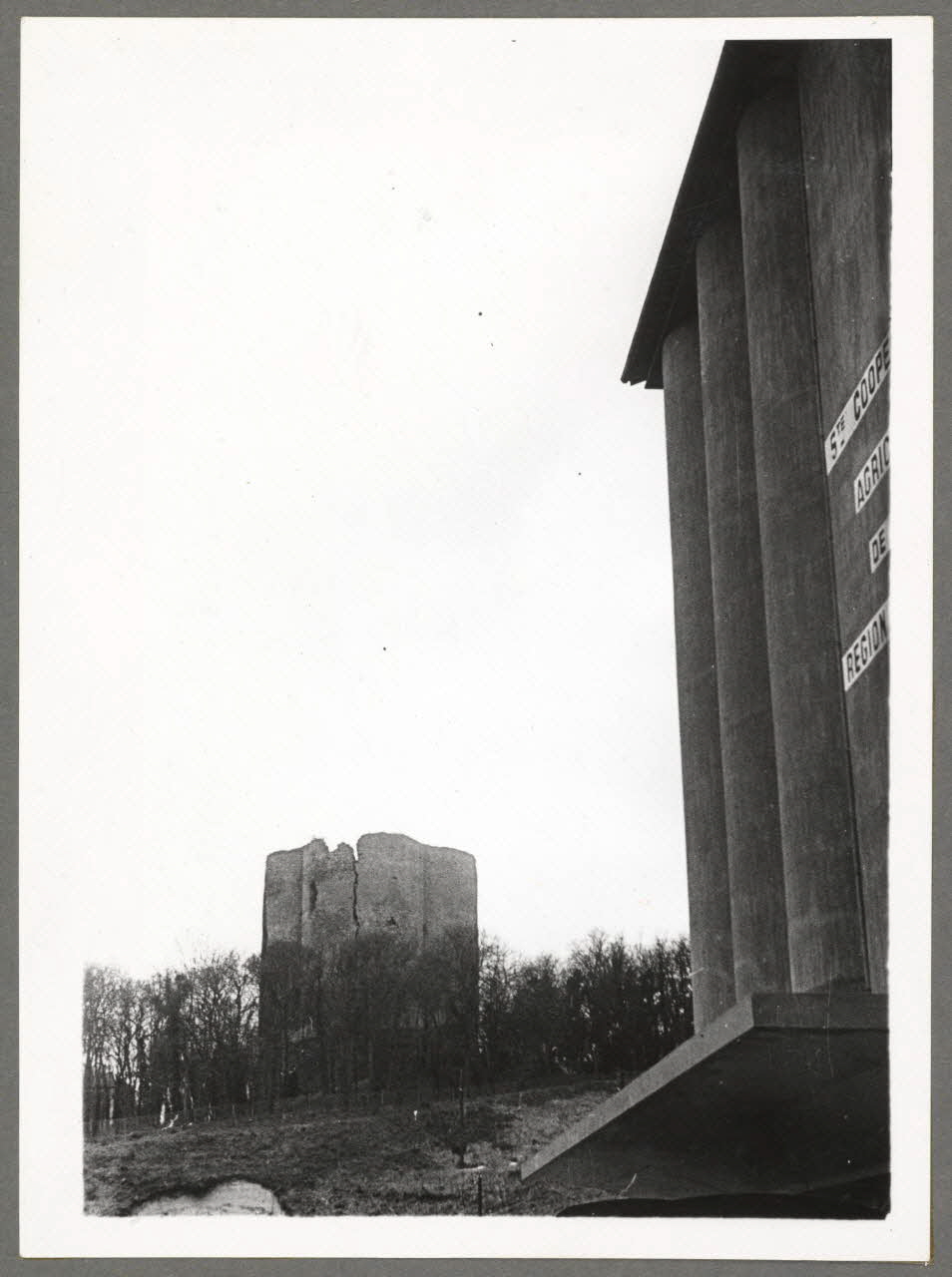 Anonyme photographie Société coopérative agricole. Silos Ile-de-France, France 1940 Ph.1943.73.14 Photo