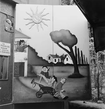 Pierre Dourdaine ; Pierre Soulier photographie MNATP. Enquête sur les théâtres de marionnettes conduite par Pierre Soulier (1944-1950) Ile-de-France, France 1944/7/1 Ph.1944.129.151  Photo
