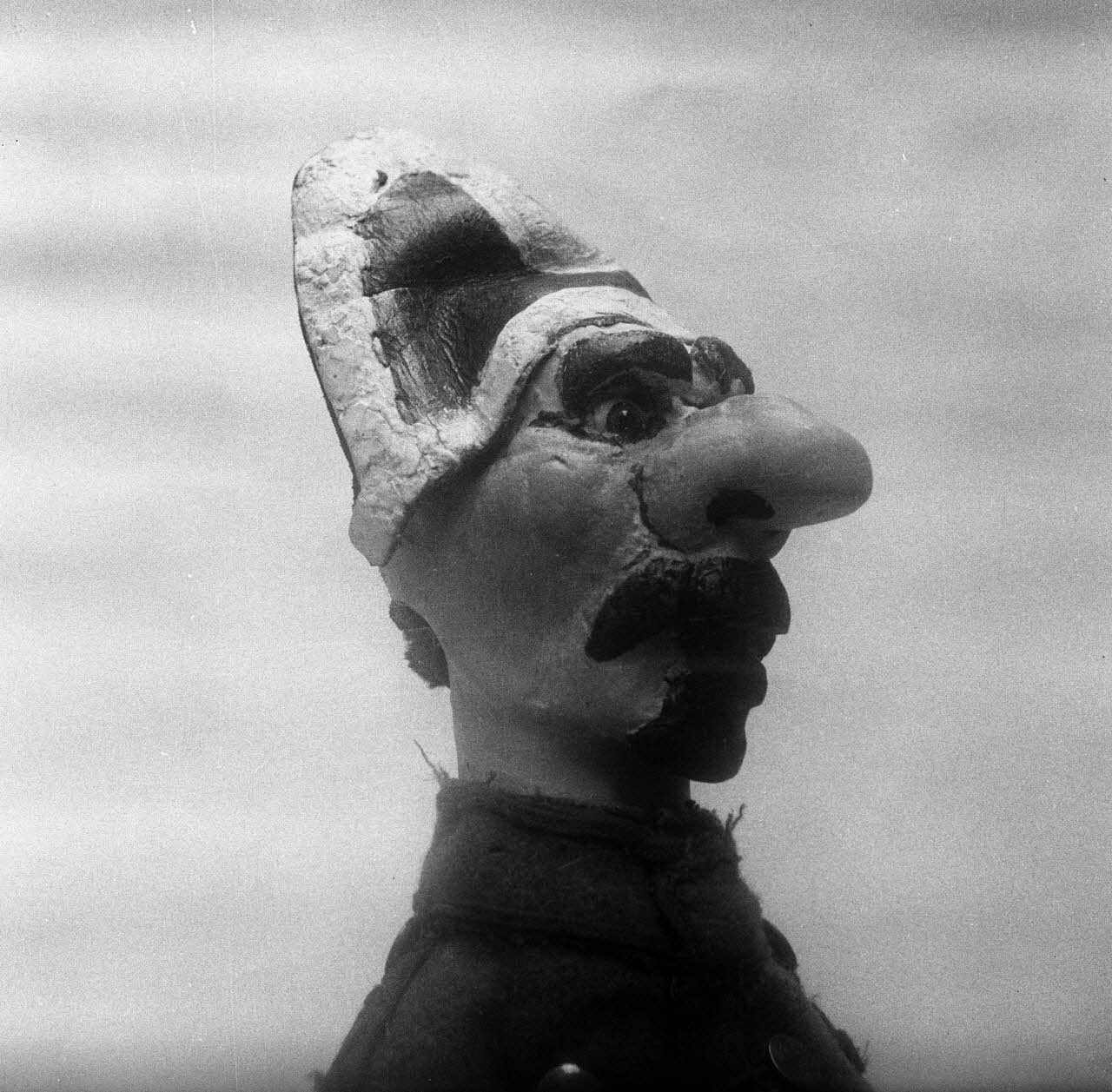 Pierre Dourdaine ; Pierre Soulier photographie MNATP. Enquête sur les théâtres de marionnettes conduite par Pierre Soulier (1944-1950) Ile-de-France, France 1944/7/20 Ph.1944.142.42 Photo